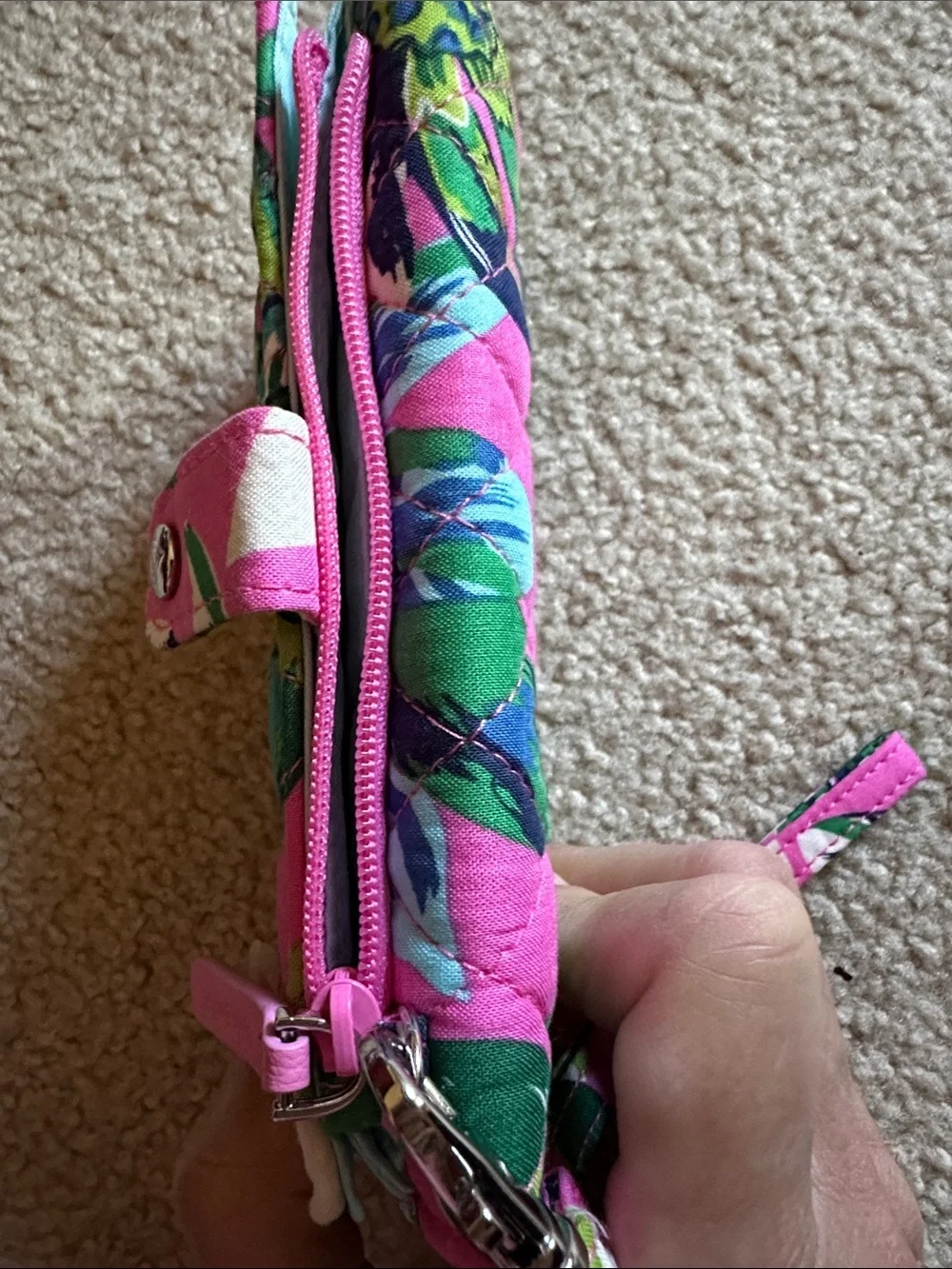 Vera Bradley Pink Green Floral Quilted Wallet brand new - Picture 6 of 8